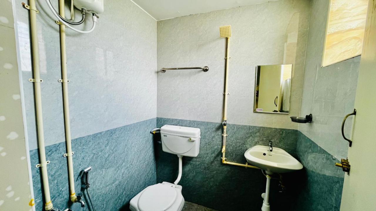 Hotel Star Nivas, Srirangam Tiruchirappalli Buitenkant foto