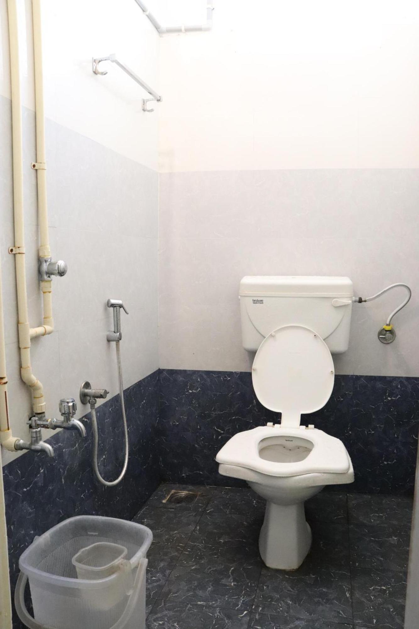 Hotel Star Nivas, Srirangam Tiruchirappalli Buitenkant foto